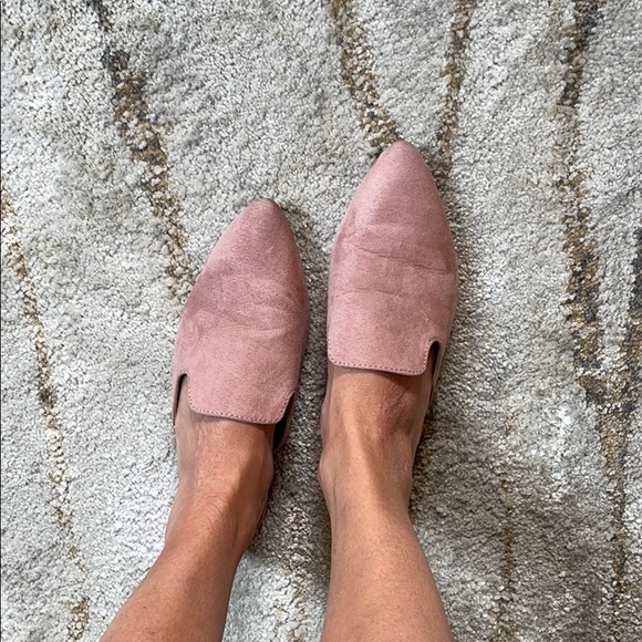 Blush Slides - Picture 5 of 9